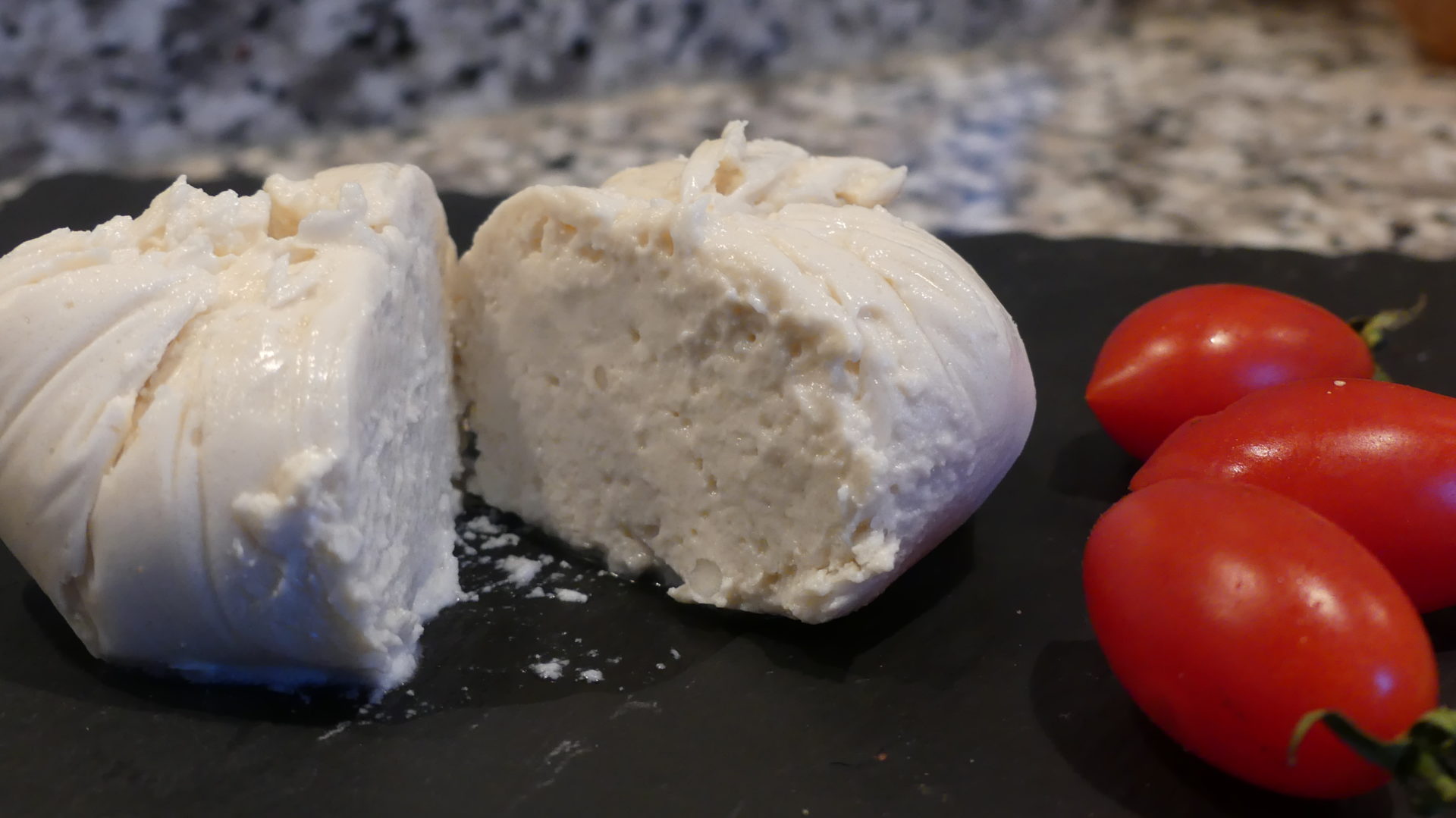 "Mozzarella" di soia fresca e delicata - Cavoli a merenda